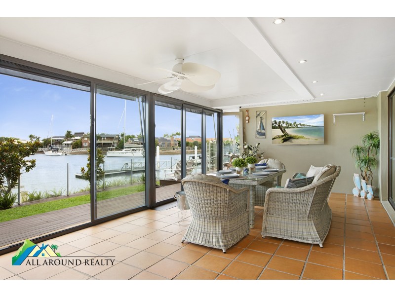 28 Courageous Court, Newport QLD 4020