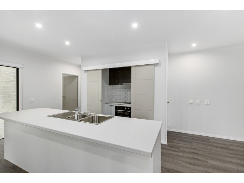 1/4A Leach Avenue, Landsborough QLD 4550