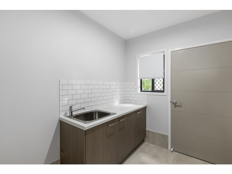 1/4A Leach Avenue, Landsborough QLD 4550