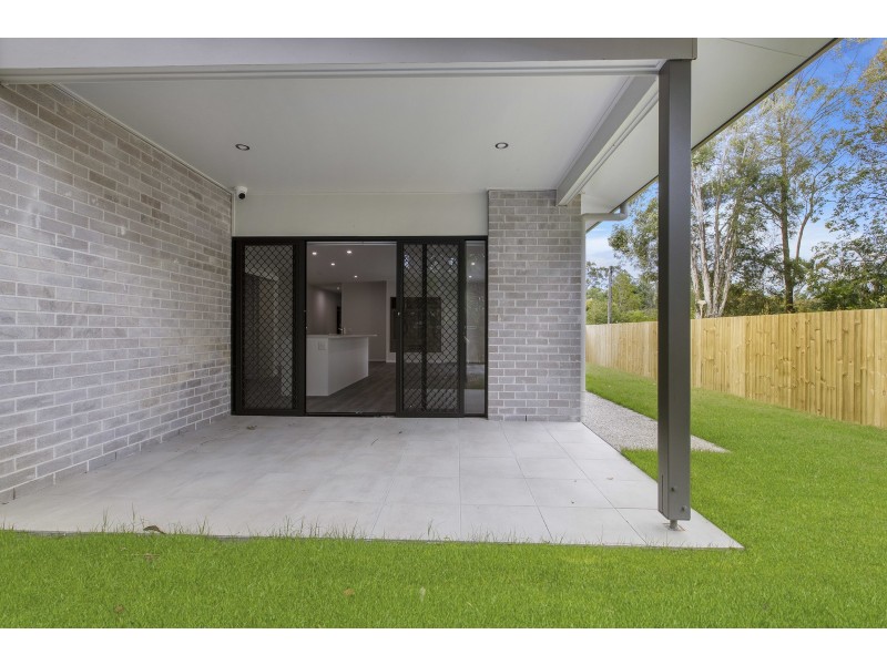 1/4A Leach Avenue, Landsborough QLD 4550