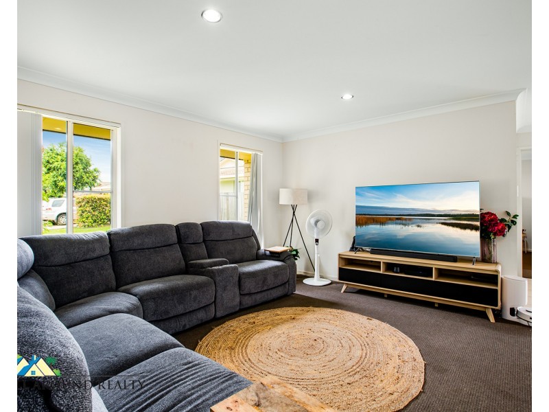 8 Mia Court, Morayfield QLD 4506