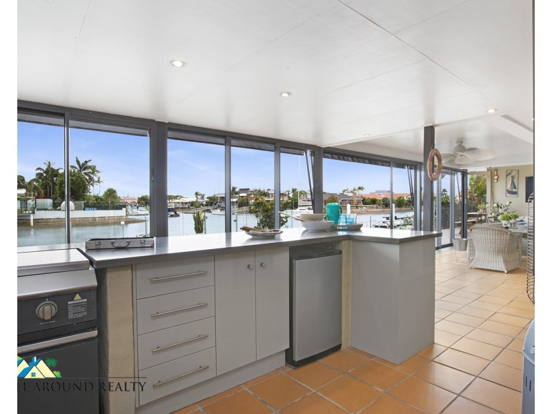28 Courageous Court, Newport QLD 4020