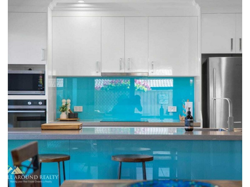 60 Sandheath Place, Ningi QLD 4511