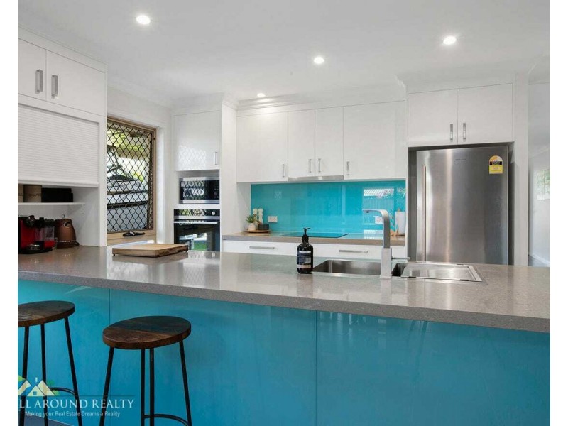 60 Sandheath Place, Ningi QLD 4511