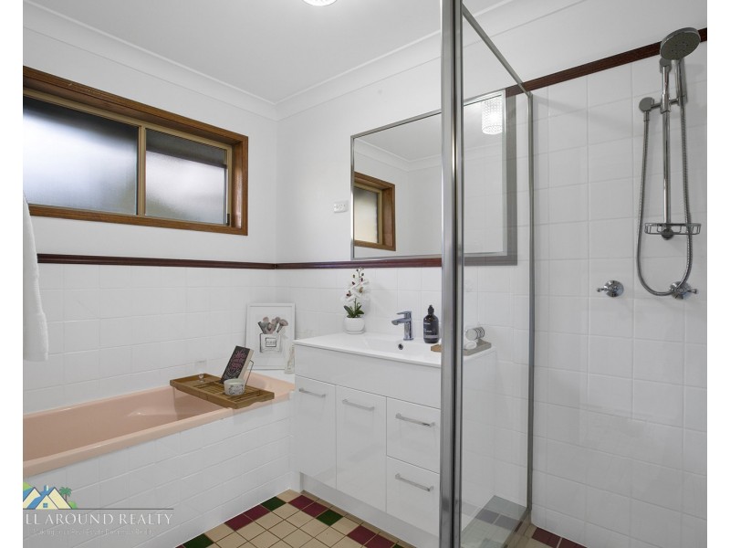 136 Hamilton Rd, Elimbah QLD 4516
