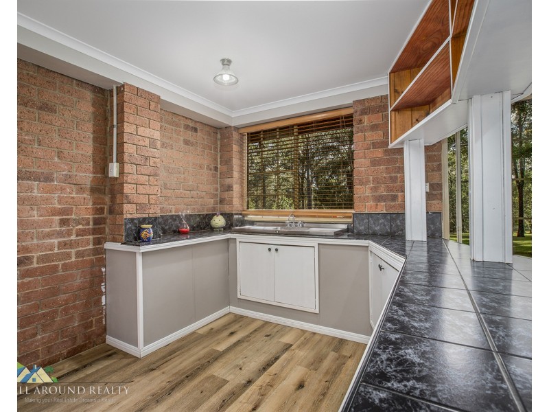 136 Hamilton Rd, Elimbah QLD 4516