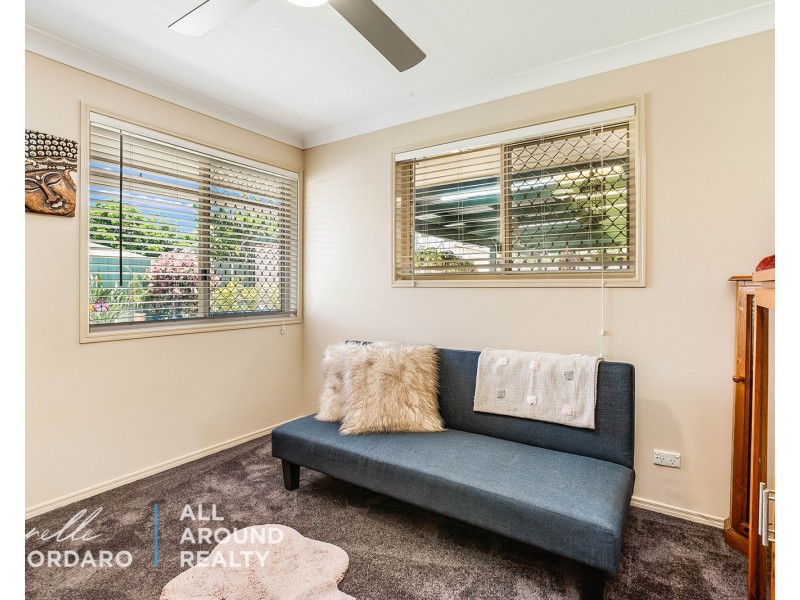 4 Waterlily Pl, Caboolture South QLD 4510