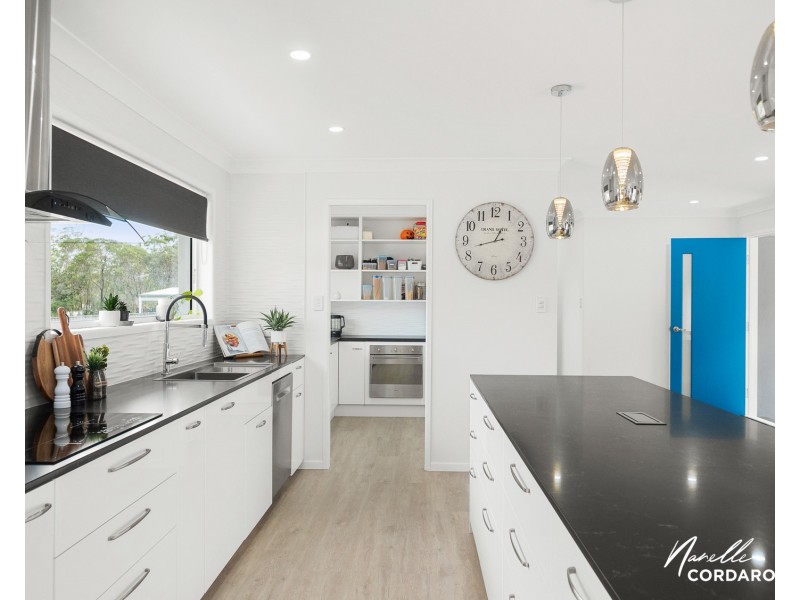 97 Bridges Rd, Morayfield QLD 4506