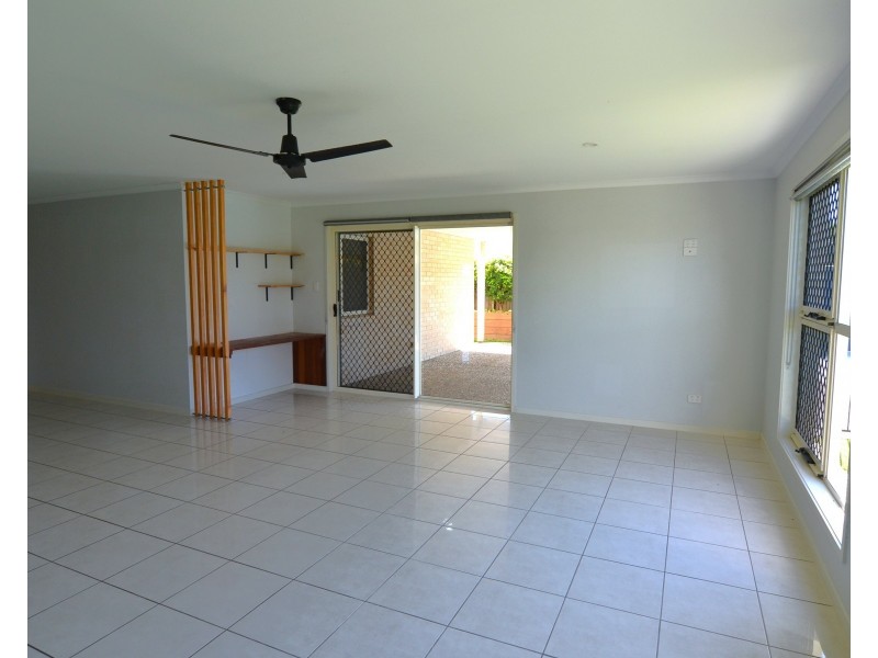 8 Stream Pl, Bellmere QLD 4510