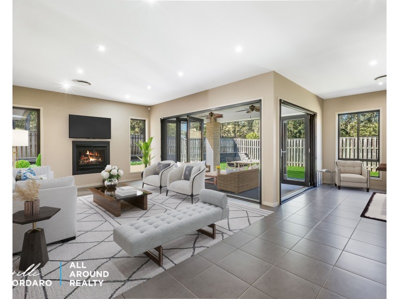 68 Woolshed St, Ferny Hills QLD 4055