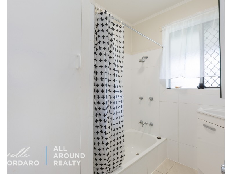 8 Moss St, Kippa-ring QLD 4021