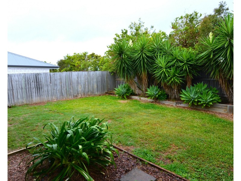 2/19 Marblewood Pl, Beerwah QLD 4519