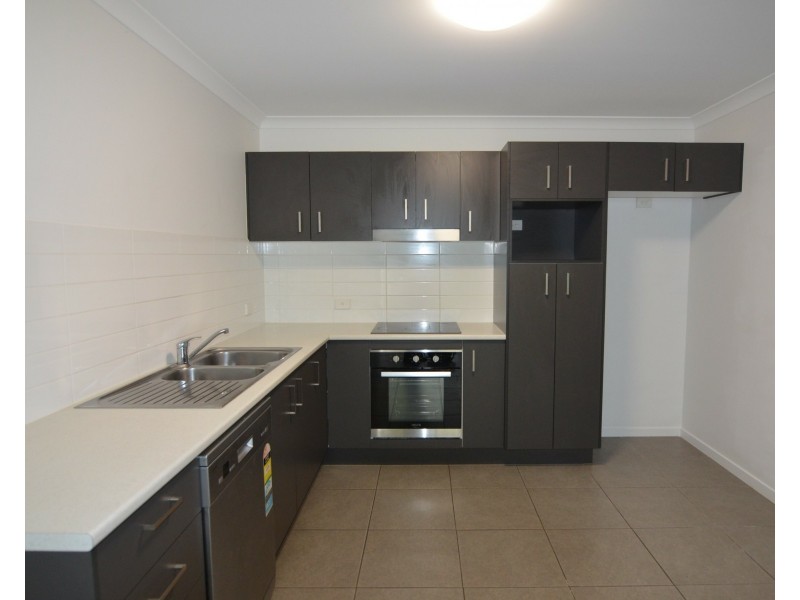 2/19 Marblewood Pl, Beerwah QLD 4519