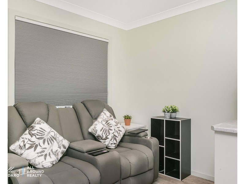 37 Matthew Flinders Dr, Caboolture South QLD 4510