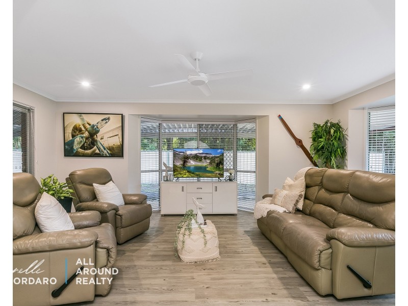 1047 Pumicestone Rd, Toorbul QLD 4510