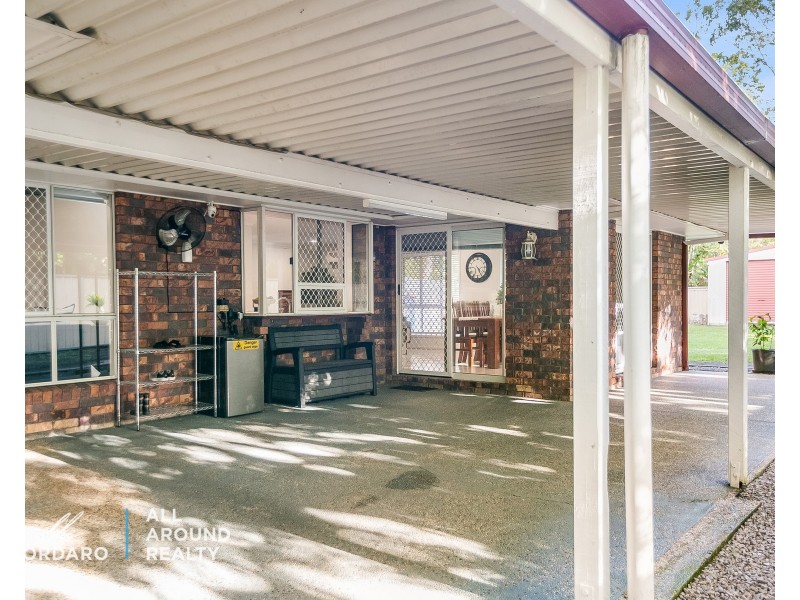 1047 Pumicestone Rd, Toorbul QLD 4510
