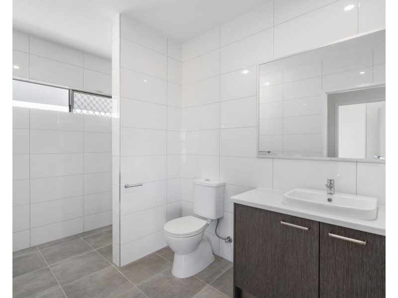 Unit 2/21 Grothe St, Morayfield QLD 4506