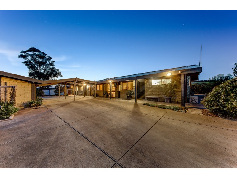 245 Palmer Road, Sunbury VIC 3429