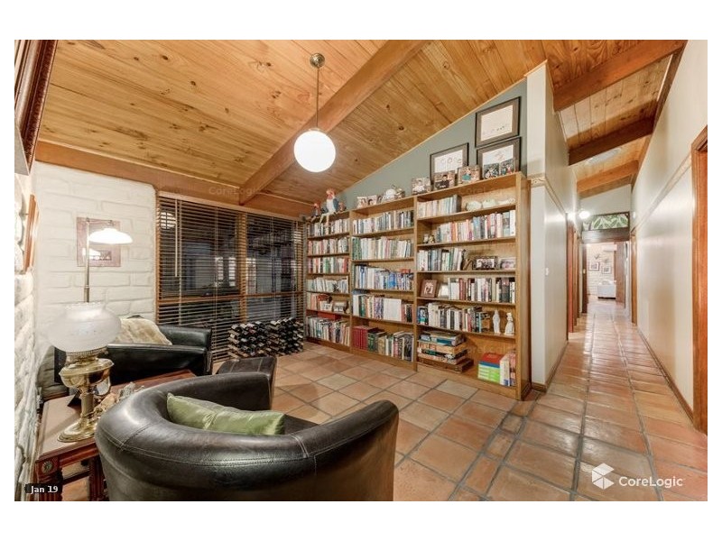 245 Palmer Road, Sunbury VIC 3429