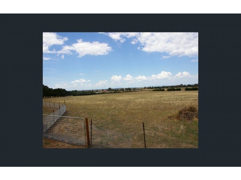 70 Dillon Court, Diggers Rest VIC 3427