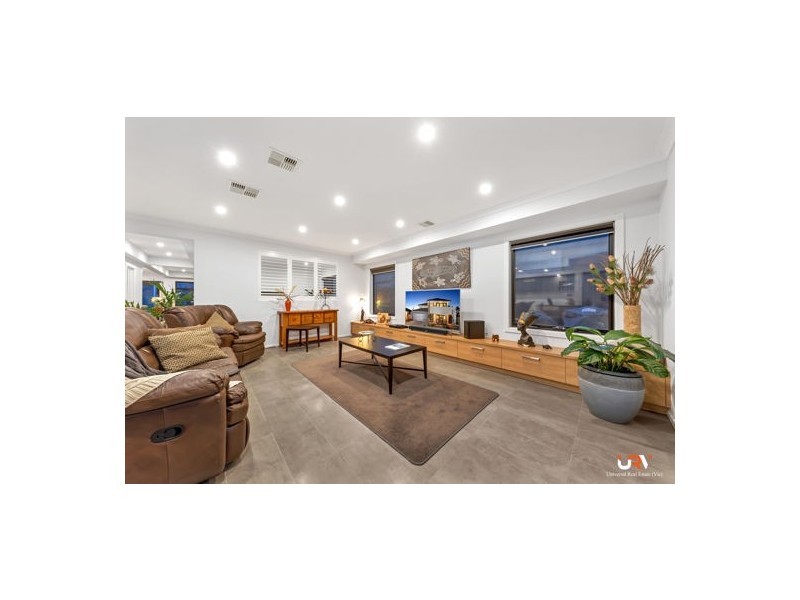 23 Dashing Road, Craigieburn VIC 3064