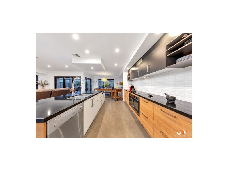 23 Dashing Road, Craigieburn VIC 3064