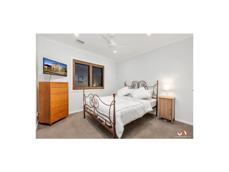 23 Dashing Road, Craigieburn VIC 3064