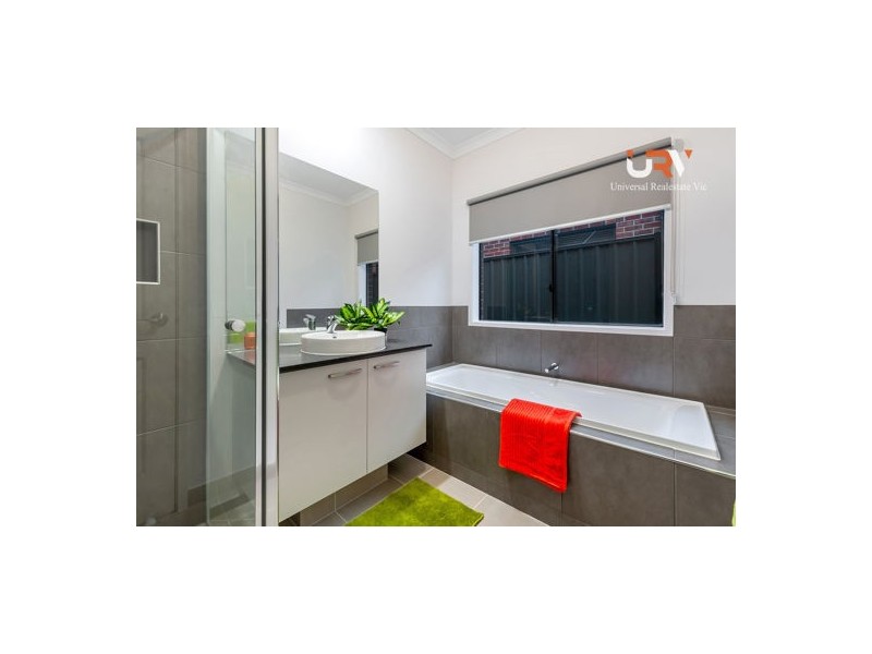 6 Montalto Street, Craigieburn VIC 3064