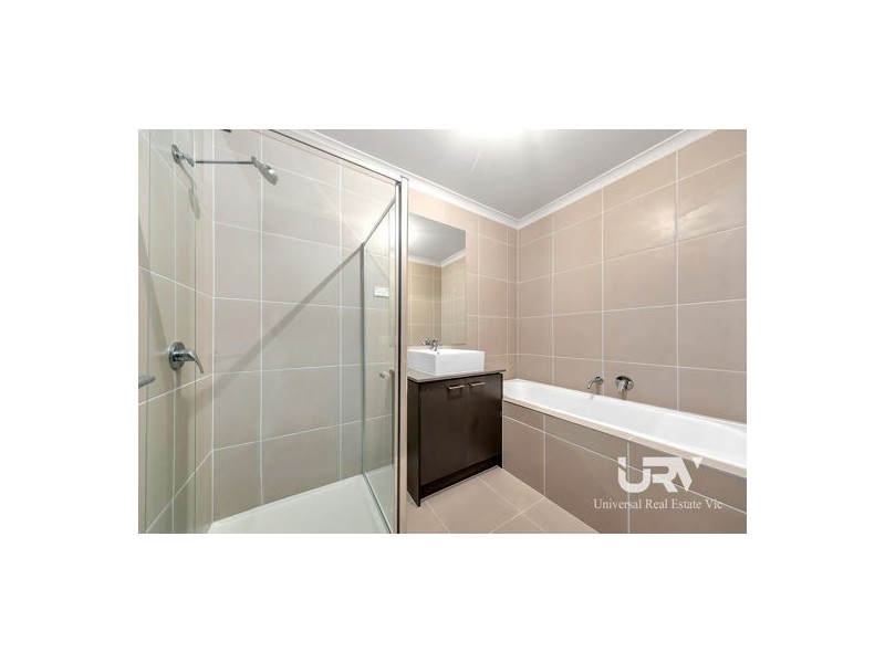 13 Barkers Crescent, Mickleham VIC 3064