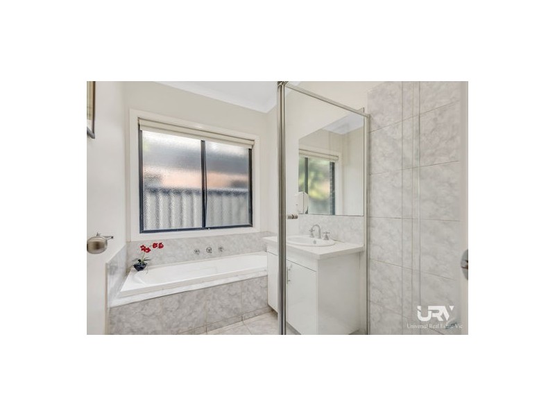 70 Northumberland Circuit, Craigieburn VIC 3064