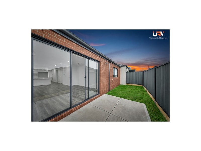 83 Featherwood Crescent, Craigieburn VIC 3064