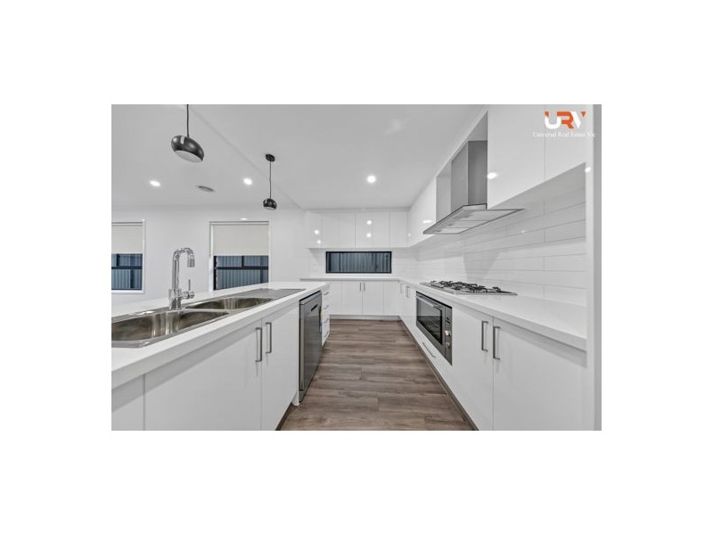 85 Featherwood Crescent, Craigieburn VIC 3064