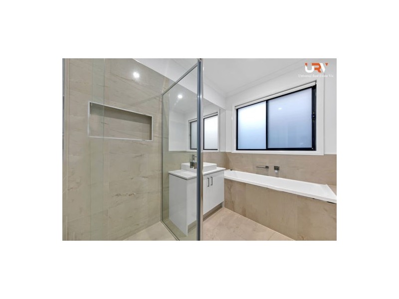 85 Featherwood Crescent, Craigieburn VIC 3064