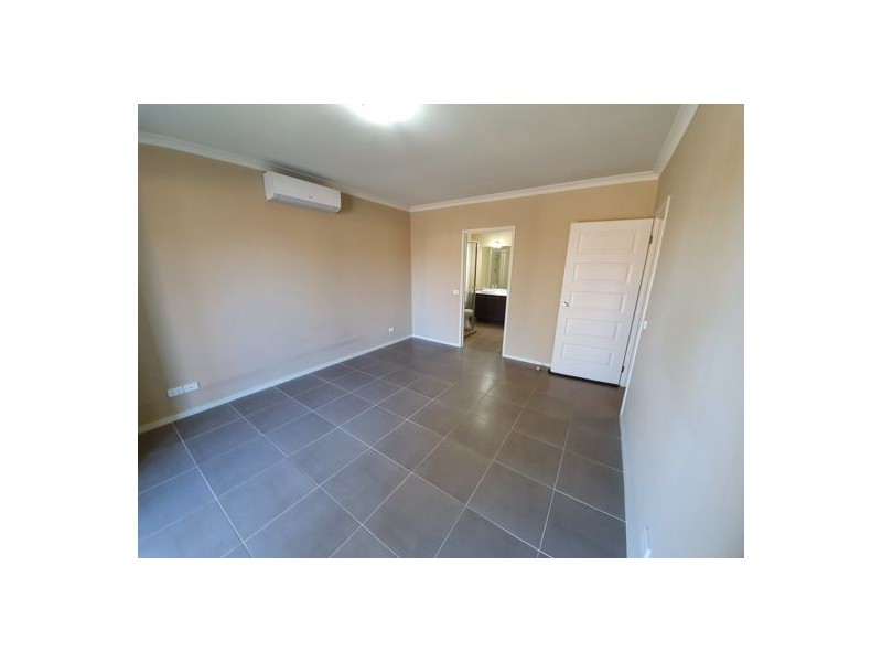 67 Newbury Bvd, Craigieburn VIC 3064