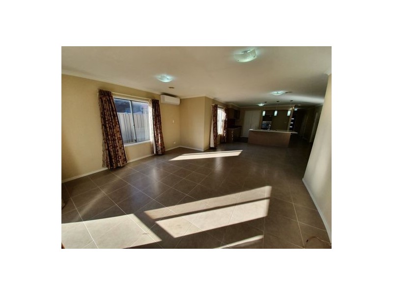 67 Newbury Bvd, Craigieburn VIC 3064