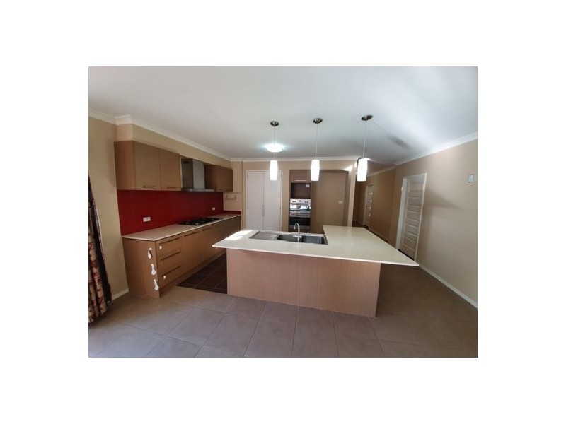 67 Newbury Bvd, Craigieburn VIC 3064