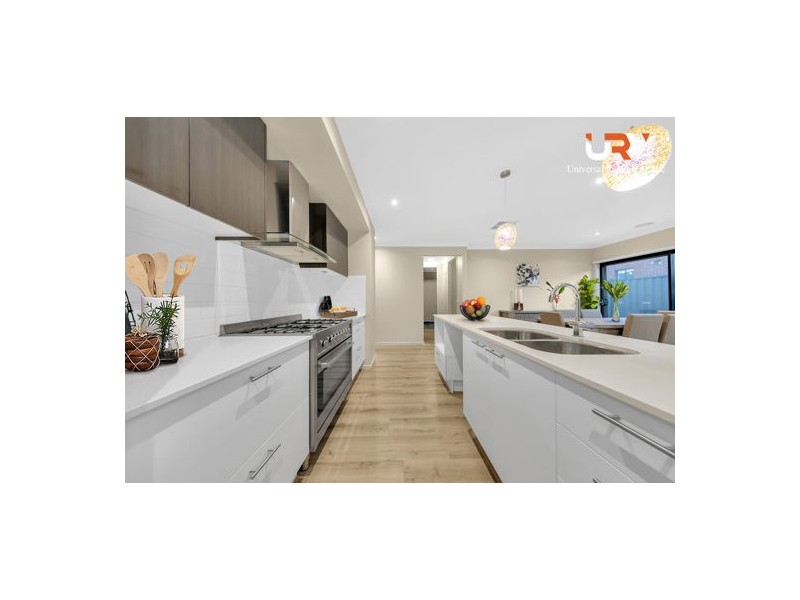 34 Kangaroo Road, Craigieburn VIC 3064