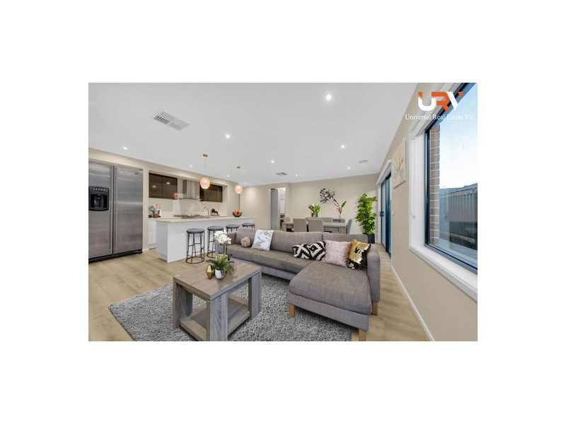 34 Kangaroo Road, Craigieburn VIC 3064