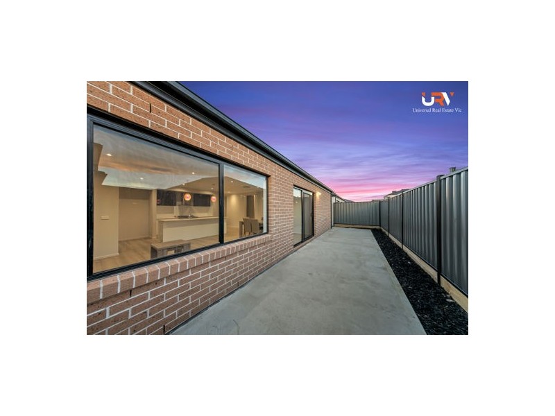 34 Kangaroo Road, Craigieburn VIC 3064