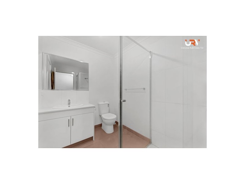 8/1 Hyde Park Avenue, Craigieburn VIC 3064