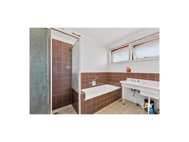 20 Plumpton Avenue, Craigieburn VIC 3064