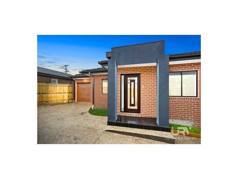 2/49 Gillingham Crescent, Craigieburn VIC 3064