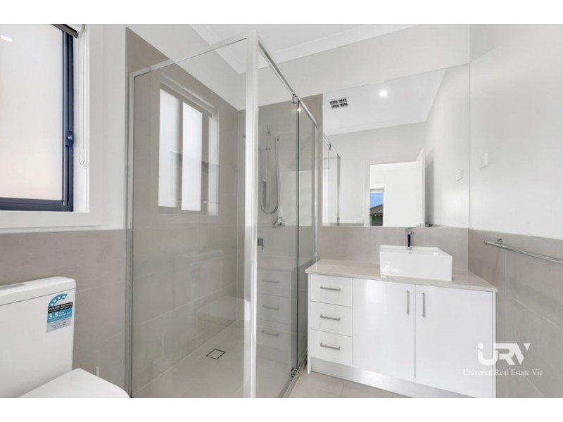 4 Alfred Road, Mickleham VIC 3064