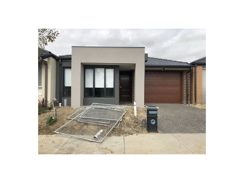 28 Colwood Avenue, Mickleham VIC 3064