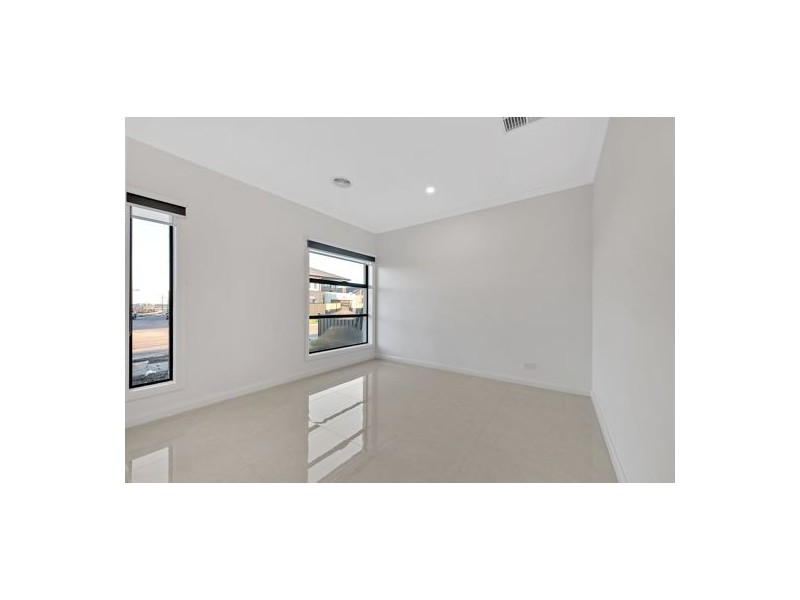 99 Moxham Drive, Kalkallo VIC 3064