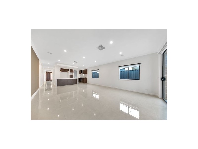 99 Moxham Drive, Kalkallo VIC 3064