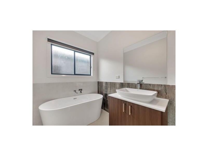 99 Moxham Drive, Kalkallo VIC 3064