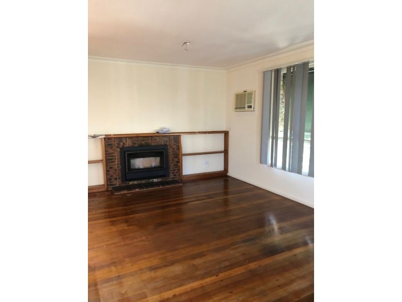 11 Hanson Road, Craigieburn VIC 3064