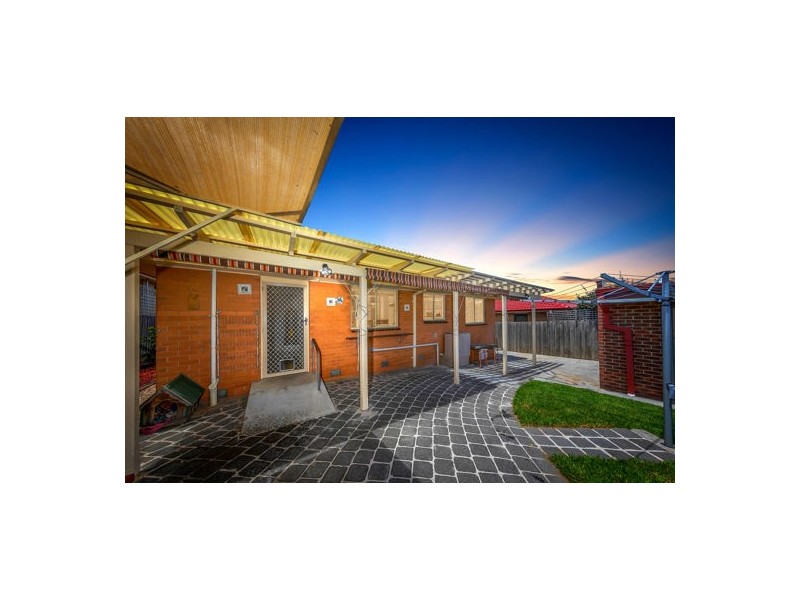 15 Plumpton Avenue, Craigieburn VIC 3064