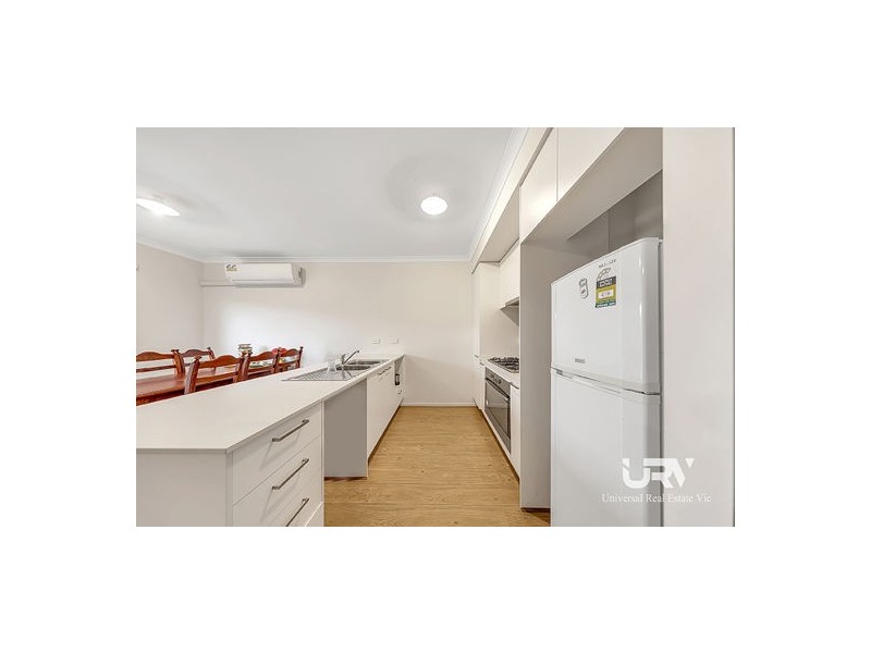 15 Olivetree Loop, Craigieburn VIC 3064